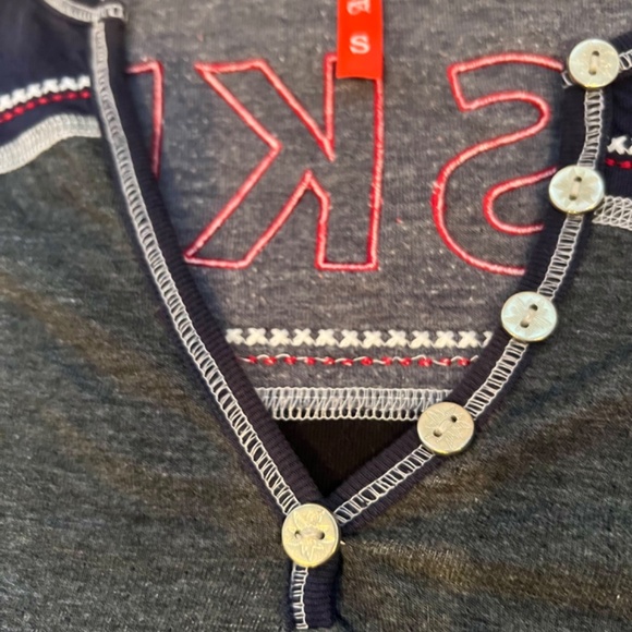 COPY - AlpNRock*Henley*Ski Patch*Embroidered*NavyGray*Women's Small - Picture 2 of 15